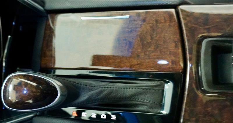 Used 2013 Cadillac XTS Premium image 18