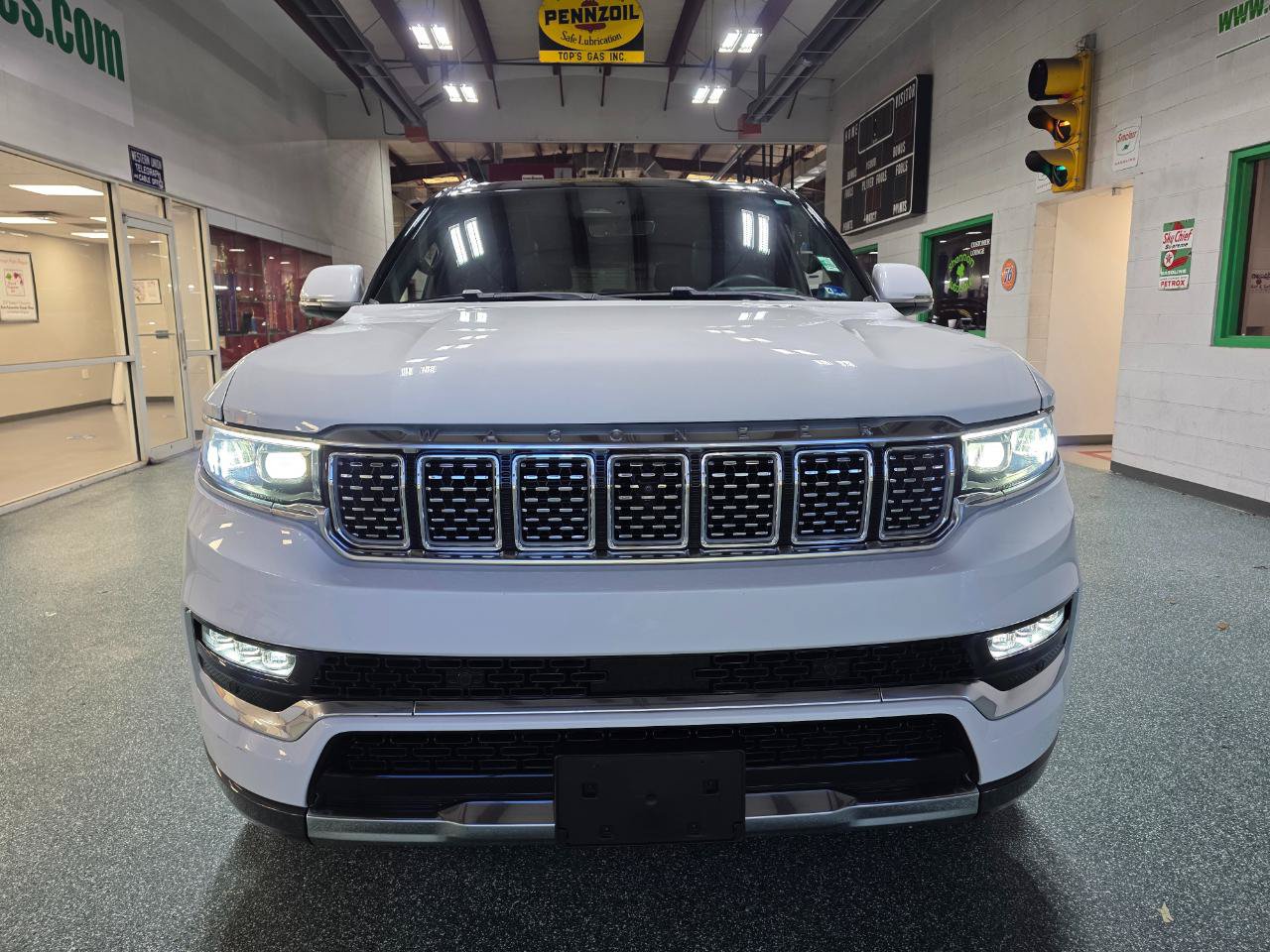 Used 2022 Jeep Grand Wagoneer Series I AWD/4WD image 3