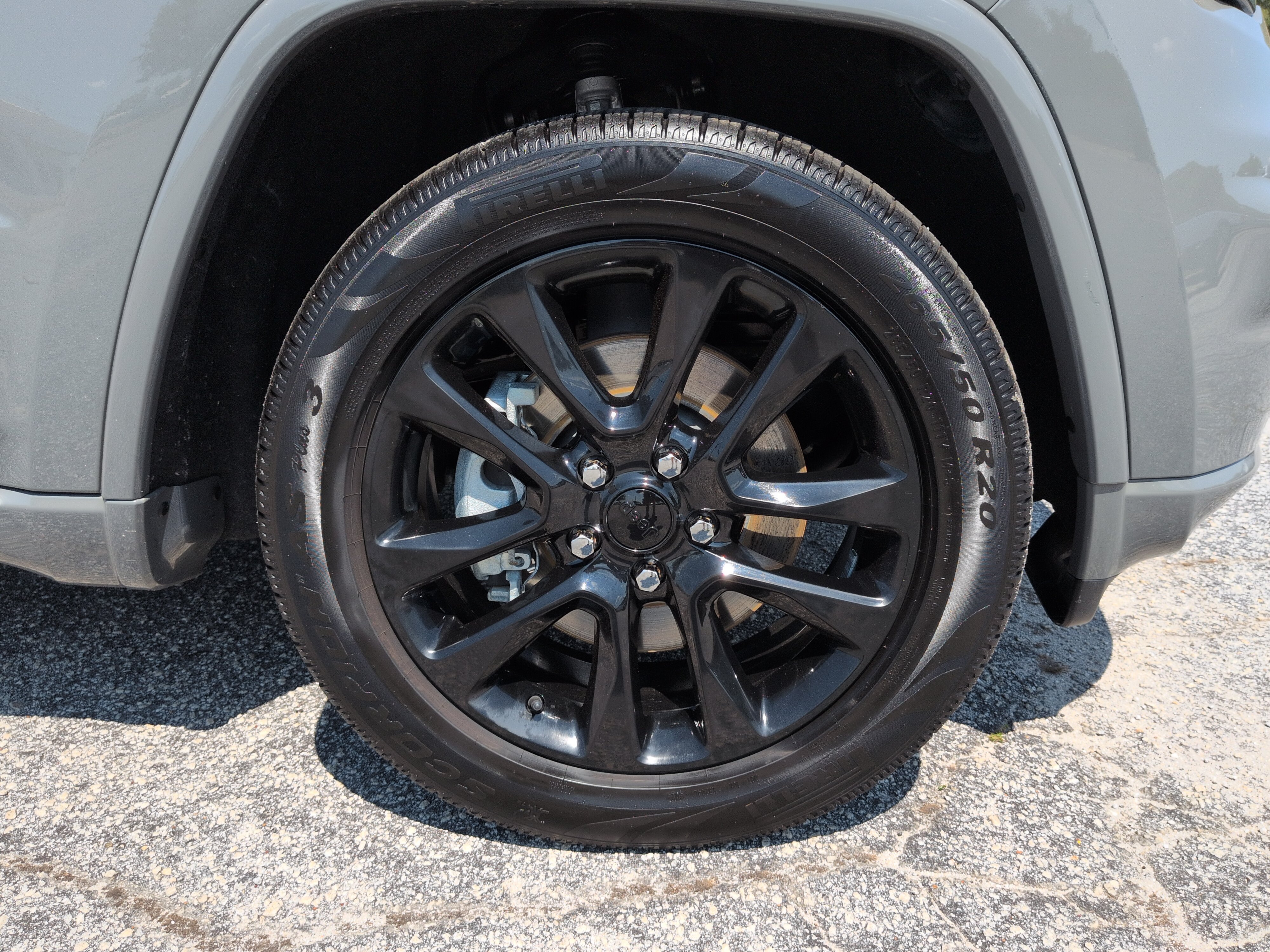 Used 2021 Jeep Grand Cherokee Laredo X RWD image 9