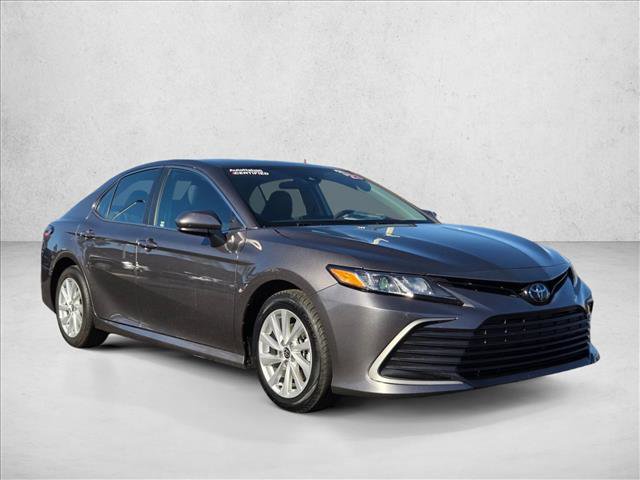 Used 2023 Toyota Camry LE image 3