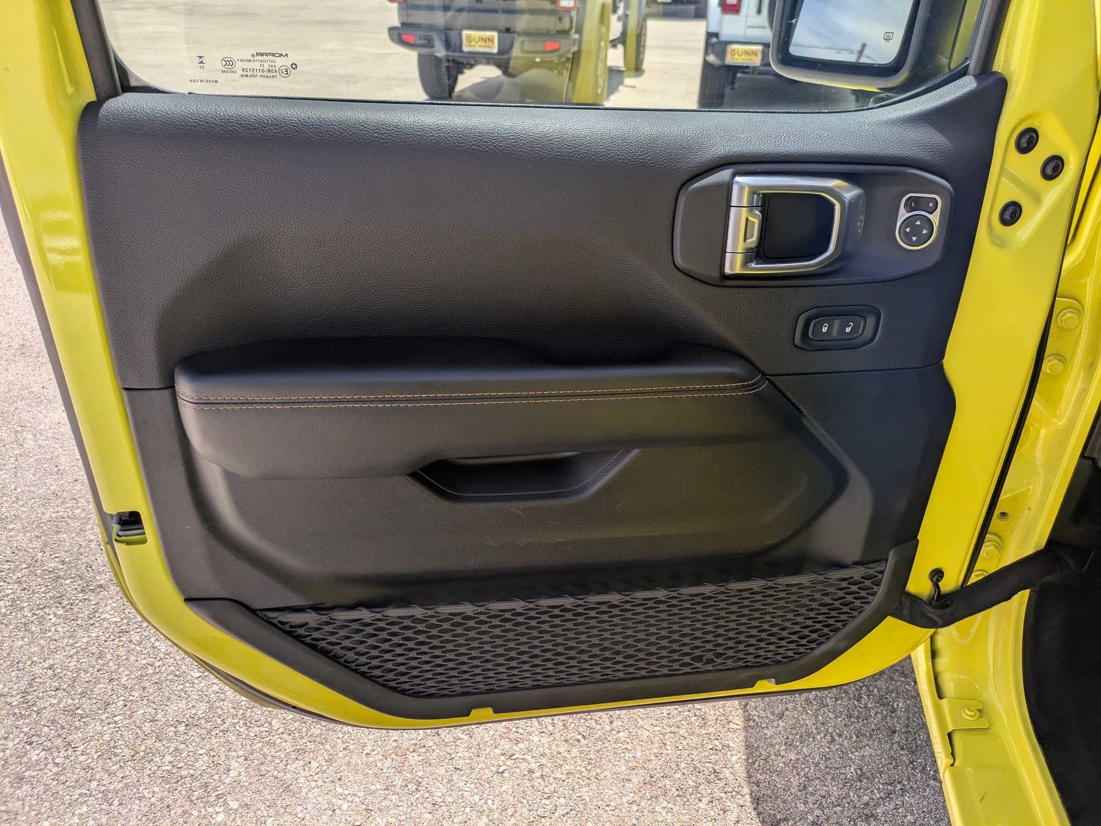 Used 2024 Jeep Wrangler Sahara AWD/4WD image 12