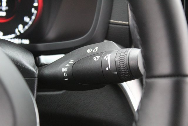 Certified 2022 Volvo S60 T8 R-Design image 18