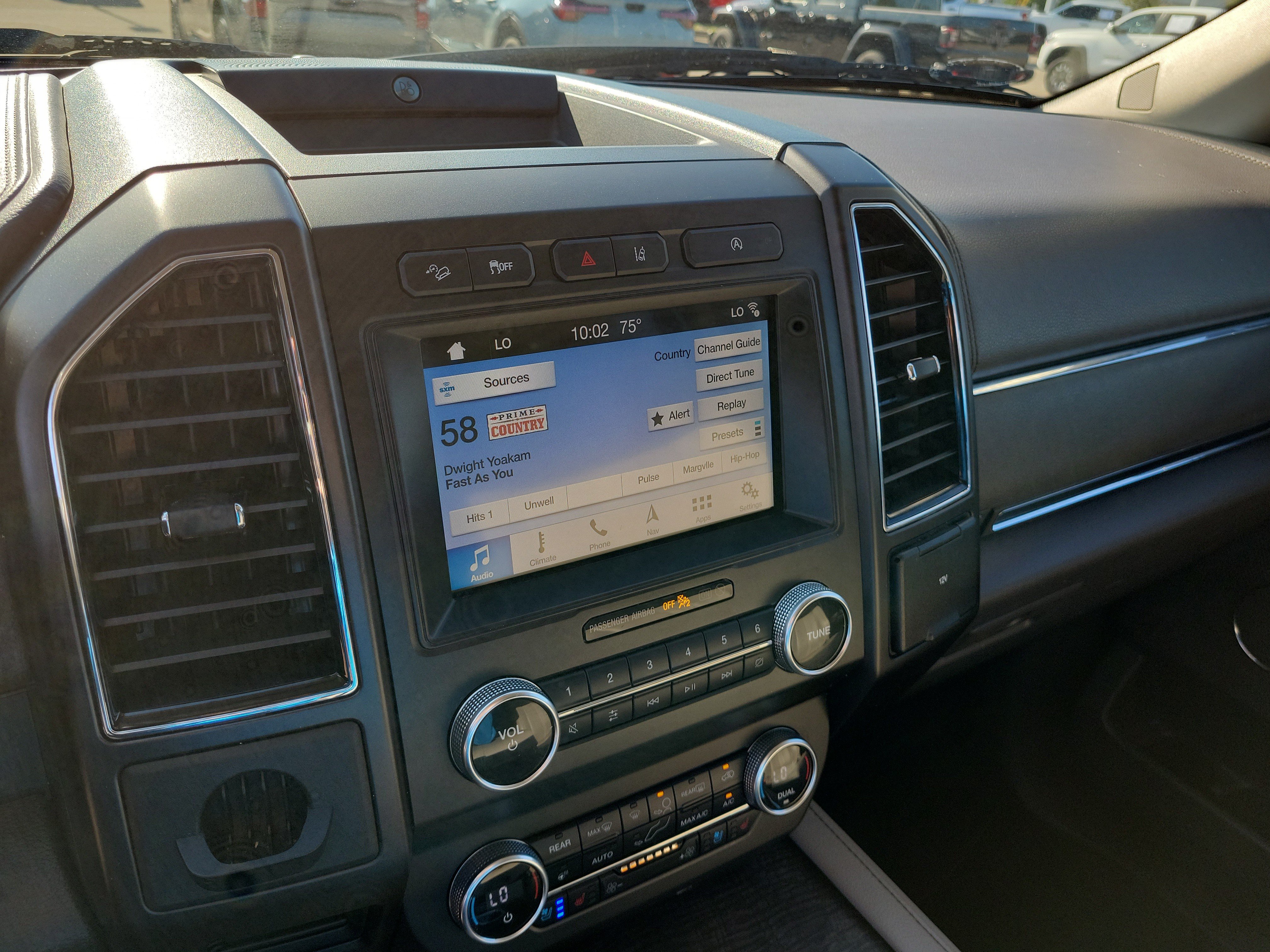 Used 2019 Ford Expedition Limited w/ Equipment Group 301A AWD/4WD image 28