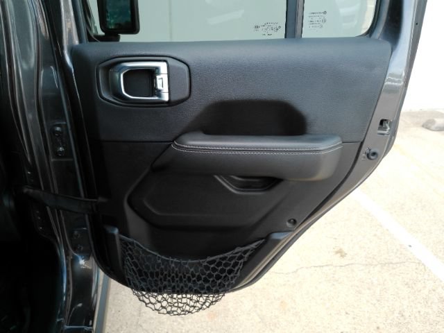 Used 2021 Jeep Wrangler Unlimited Sahara w/ Cold Weather Group AWD/4WD image 23