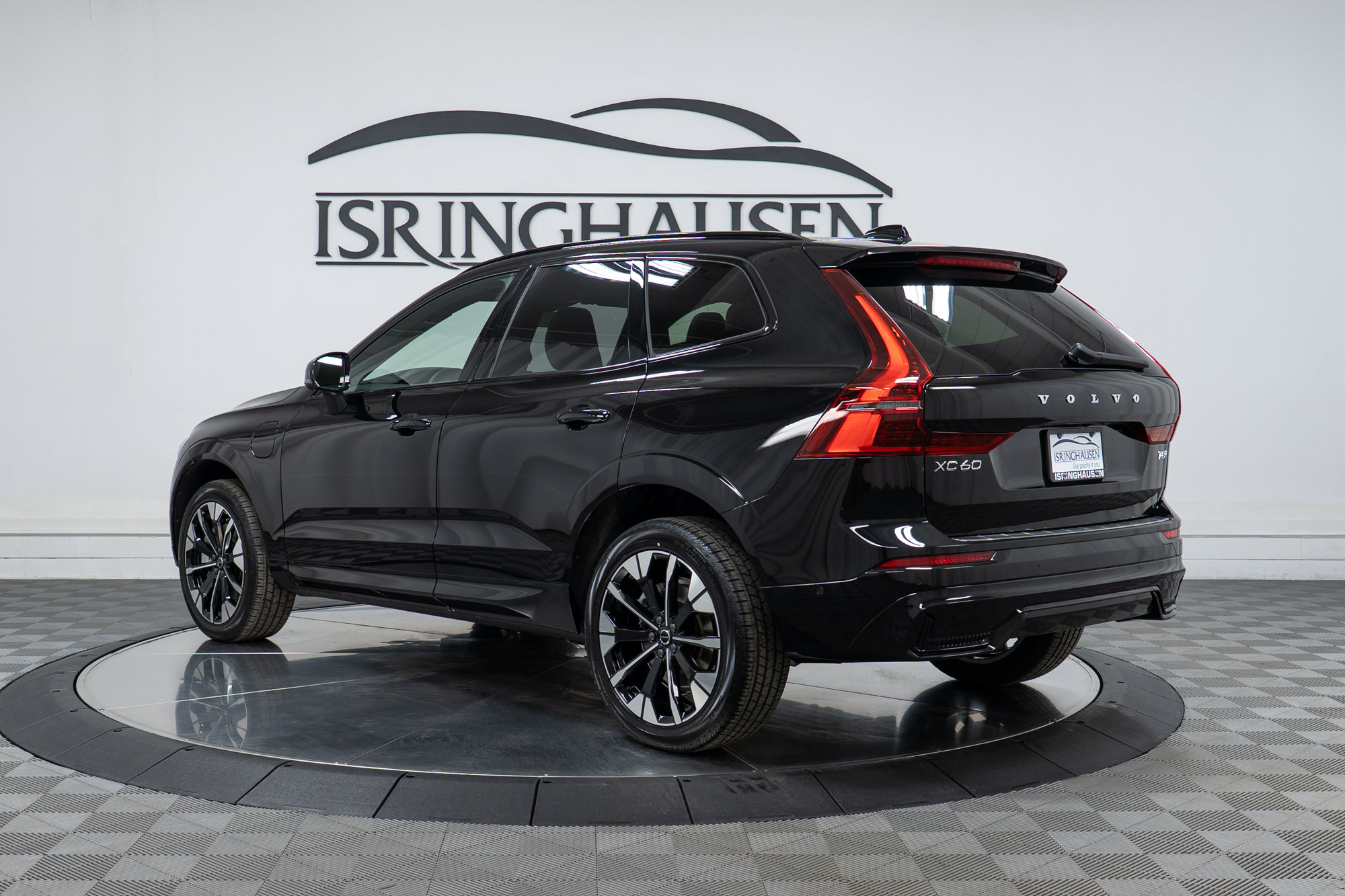 New 2026 Volvo XC60 T8 Plus w/ Protection Package Premier AWD/4WD image 7