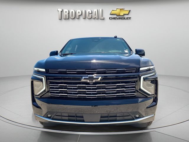 Used 2025 Chevrolet Suburban High Country AWD/4WD image 8