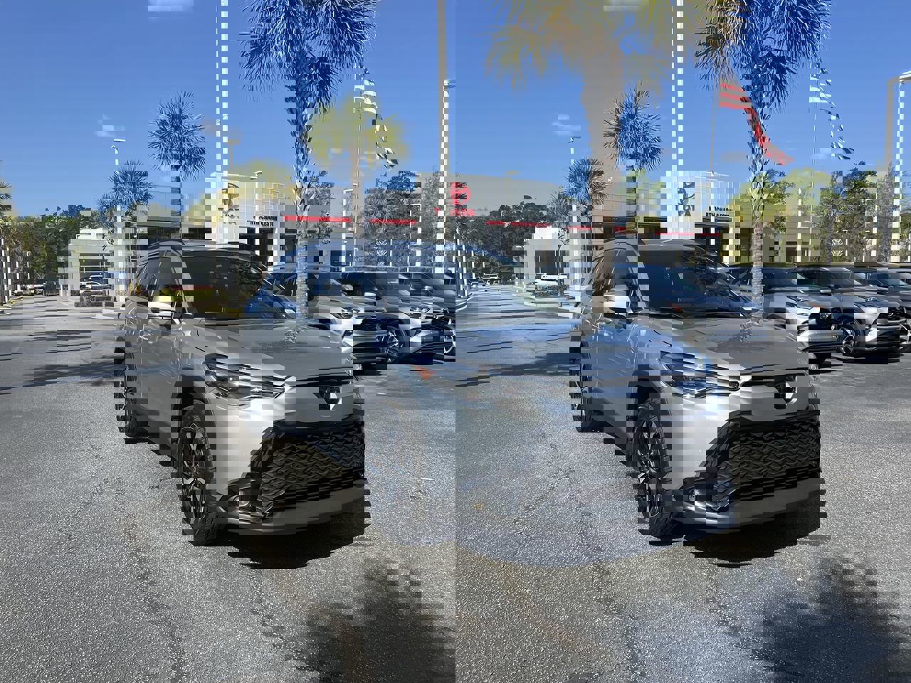 Used 2024 Toyota Corolla Cross XSE w/ Convenience Package image 2