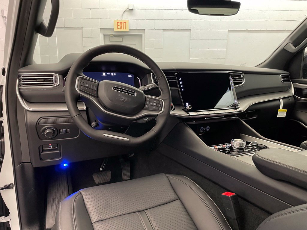 New 2026 Jeep Grand Wagoneer L Limited AWD/4WD image 13