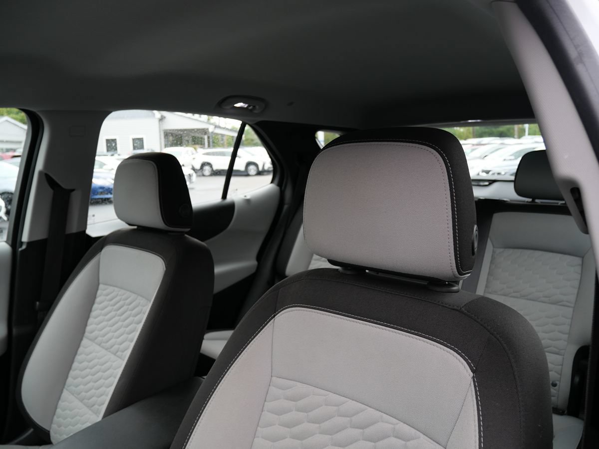 Used 2019 Chevrolet Equinox LS AWD/4WD image 11