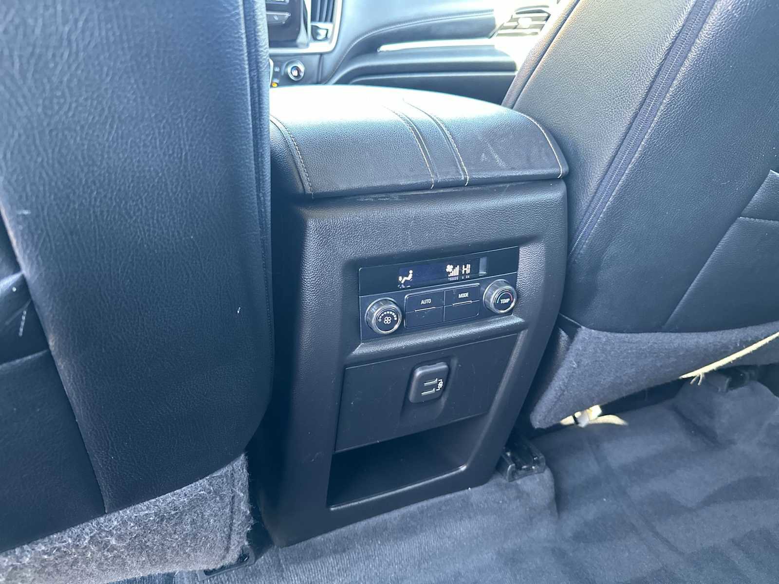 Used 2021 Chevrolet Traverse LS image 20