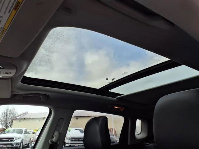 Certified 2022 Jeep Compass Trailhawk w/ Sun and Sound Group image 25