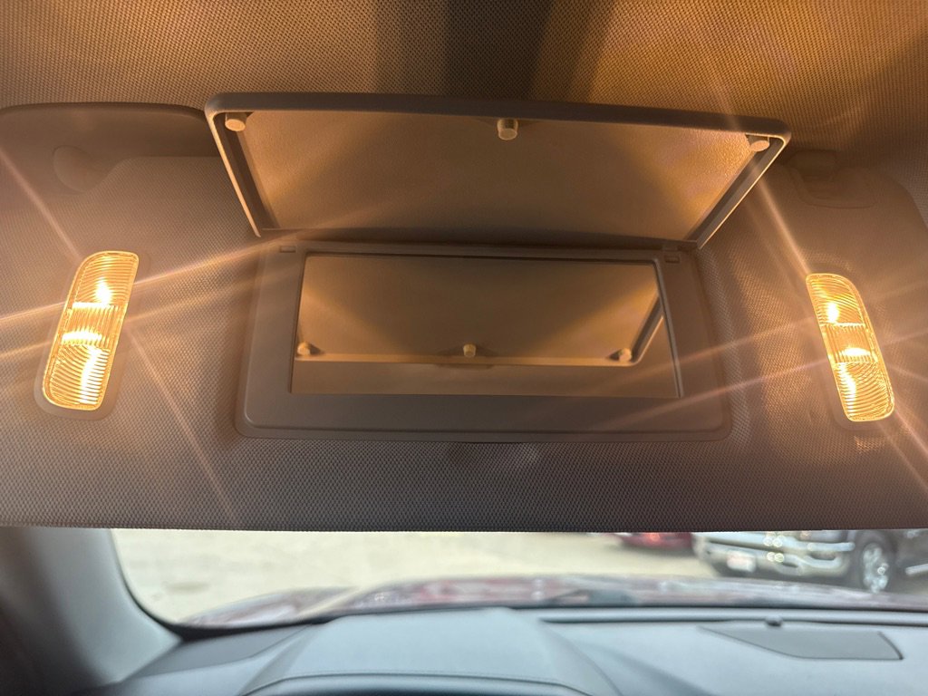 Used 2018 GMC Yukon Denali image 38