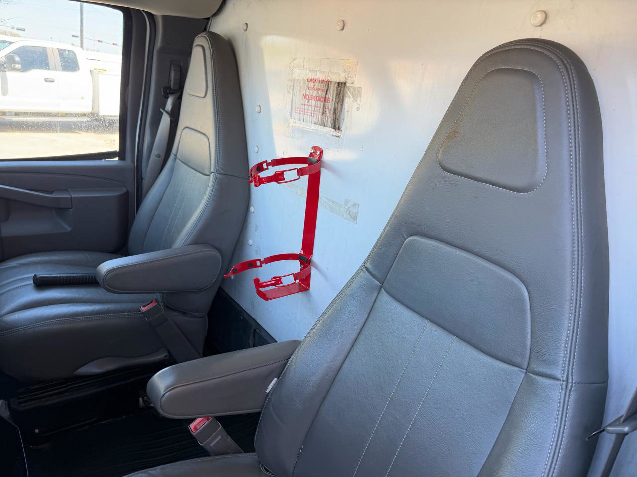 Used 2017 Chevrolet Express 3500 RWD image 42