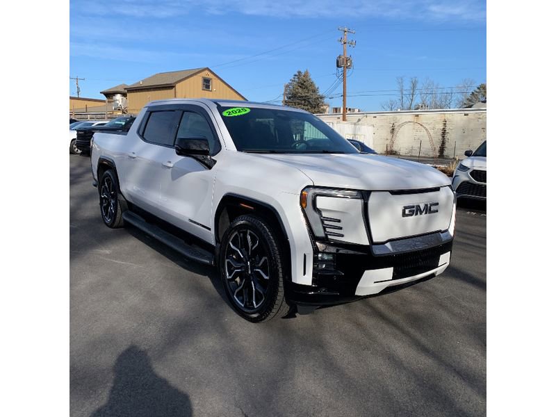 Used 2025 GMC Sierra EV Denali image 4