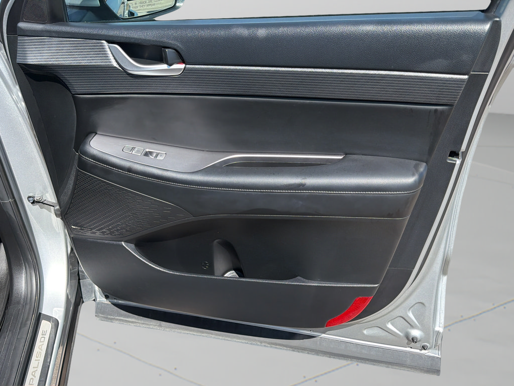 Used 2024 Hyundai Palisade Limited FWD image 9