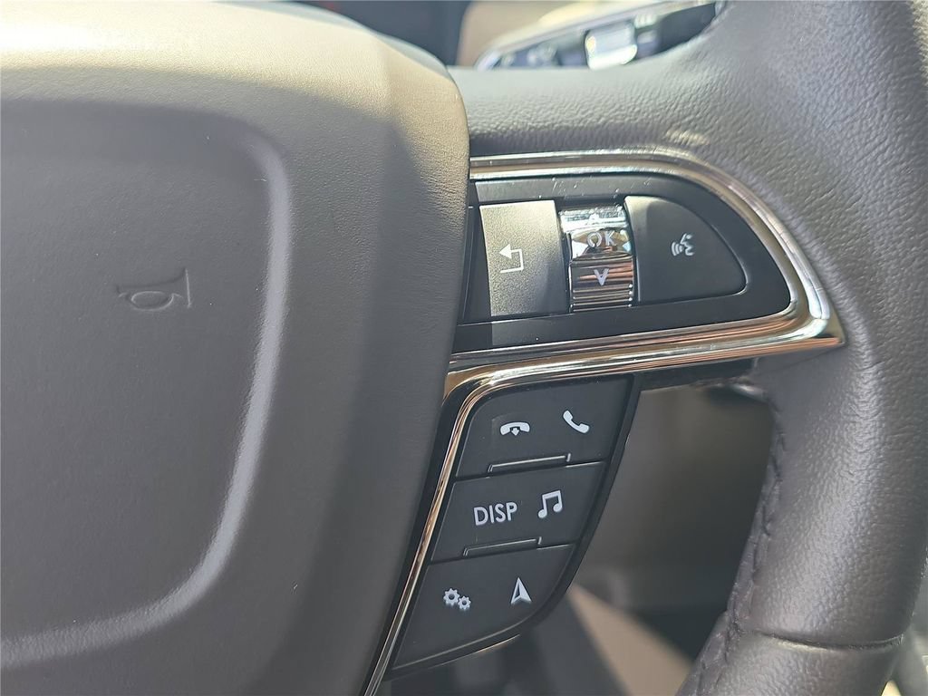 Used 2023 Lincoln Nautilus FWD w/ Premium Package image 23