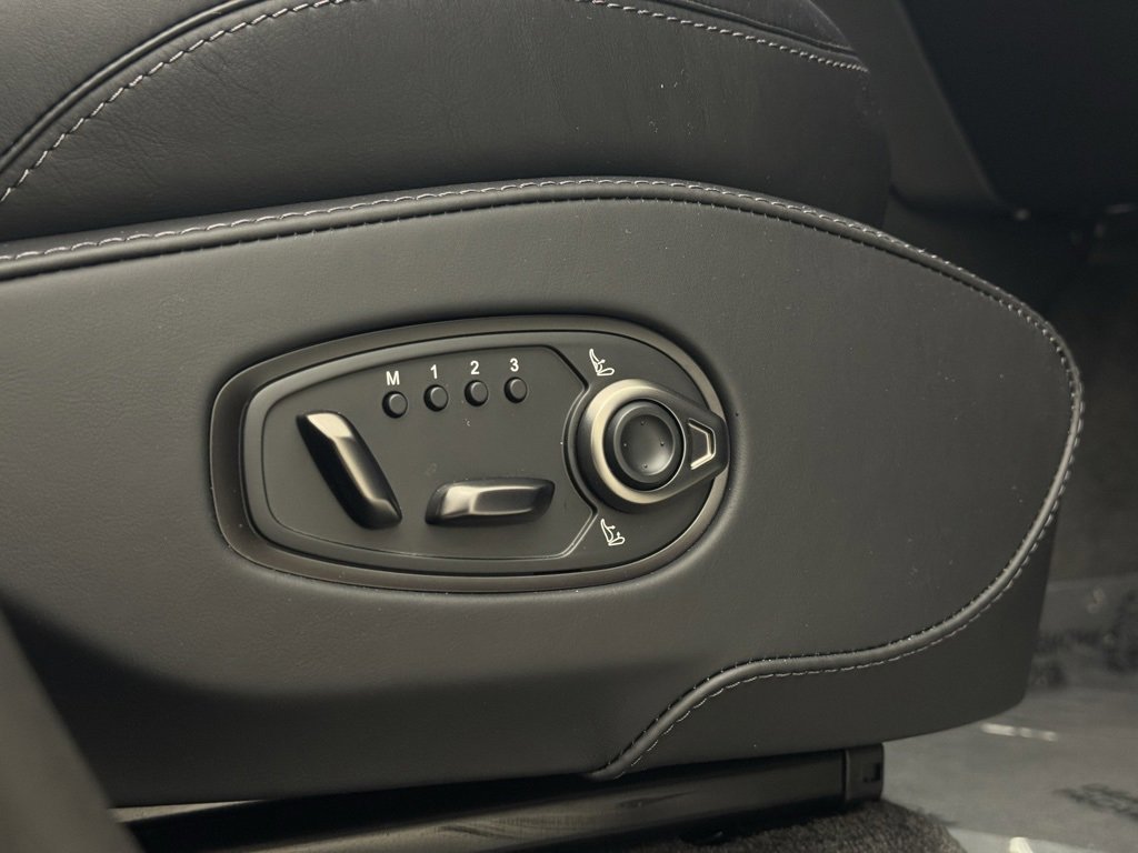 Used 2025 Aston Martin DBX 707 image 67