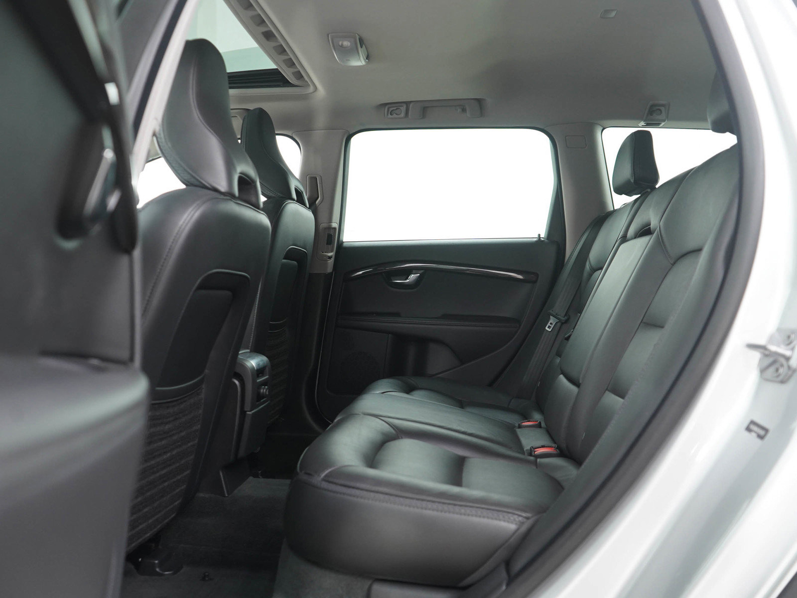 Used 2016 Volvo XC70 T5 Premier w/ Protection Package image 19