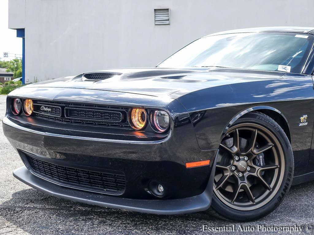 Used 2023 Dodge Challenger R/T Scat Pack RWD image 3