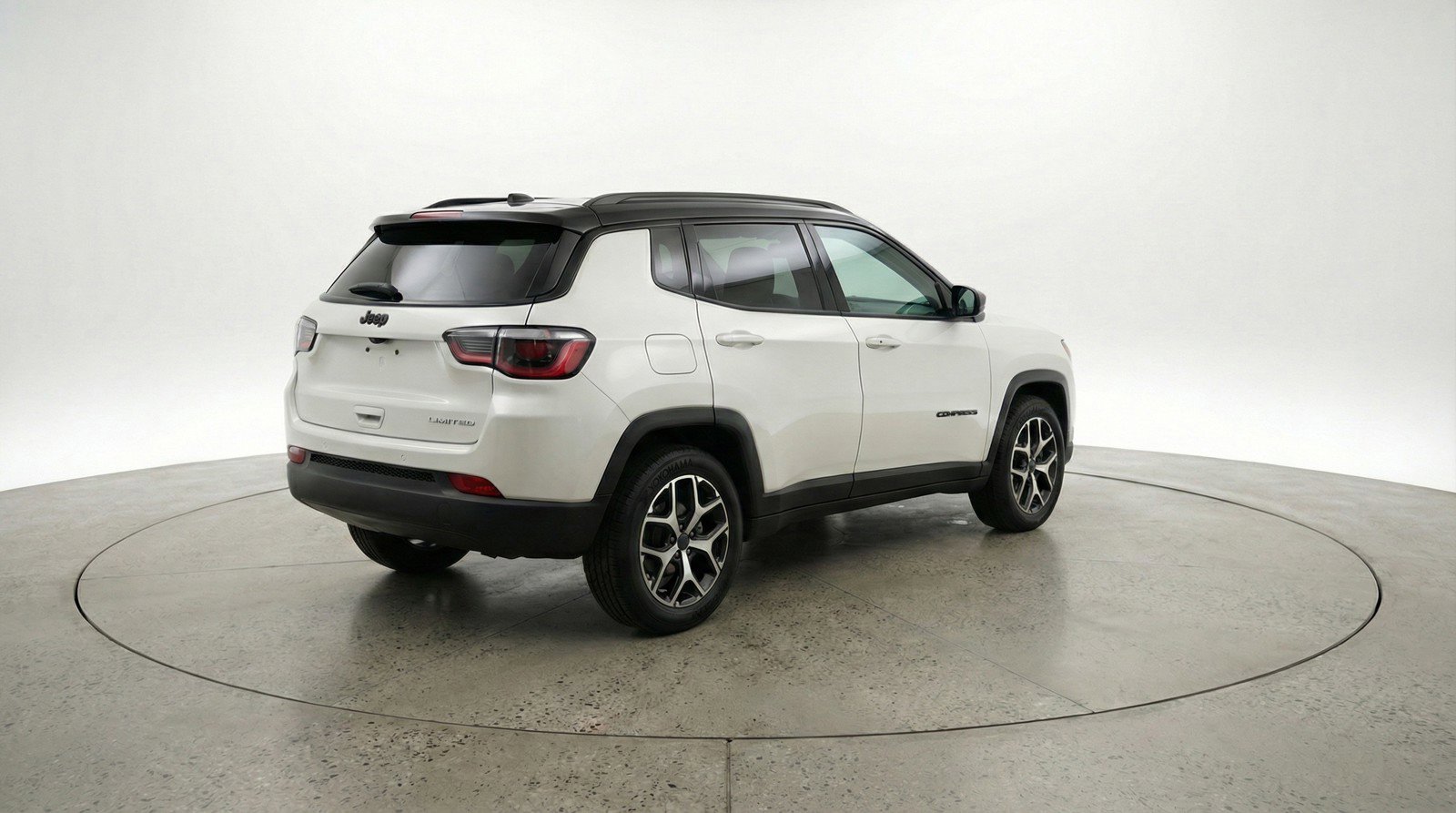 Used 2025 Jeep Compass Limited image 9