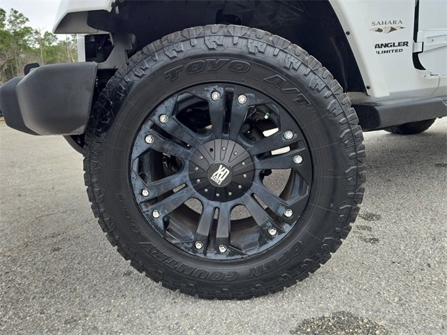 Used 2017 Jeep Wrangler Unlimited Sahara w/ Connectivity Group image 26