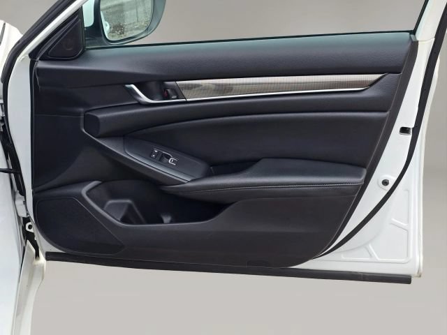 Used 2020 Honda Accord Sport image 17
