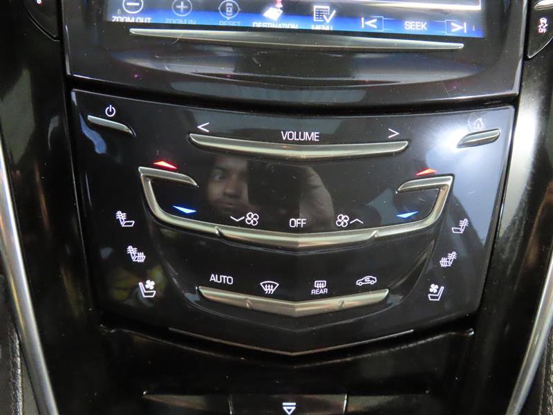 Used 2016 Cadillac Escalade Luxury RWD image 31