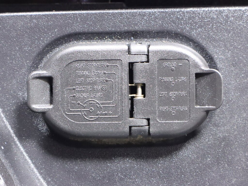 Used 2018 Toyota Tundra SR5 w/ TRD Off Road Package image 38