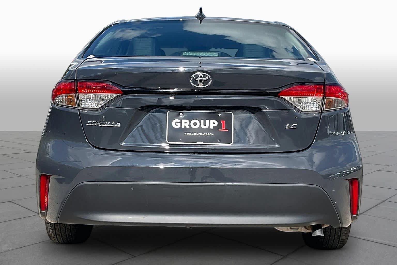 Used 2025 Toyota Corolla LE FWD image 5