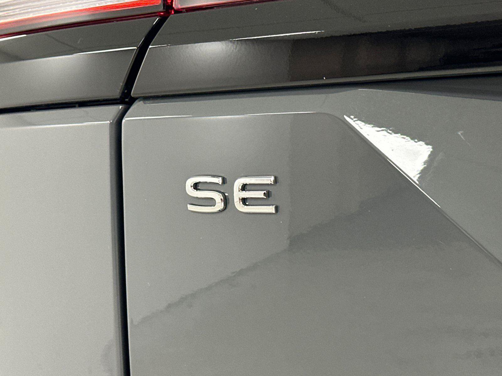 New 2026 Volkswagen Atlas Peak Edition AWD/4WD image 26