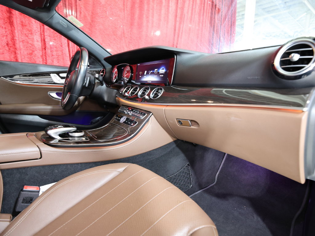 Used 2019 Mercedes-Benz E 300 image 26
