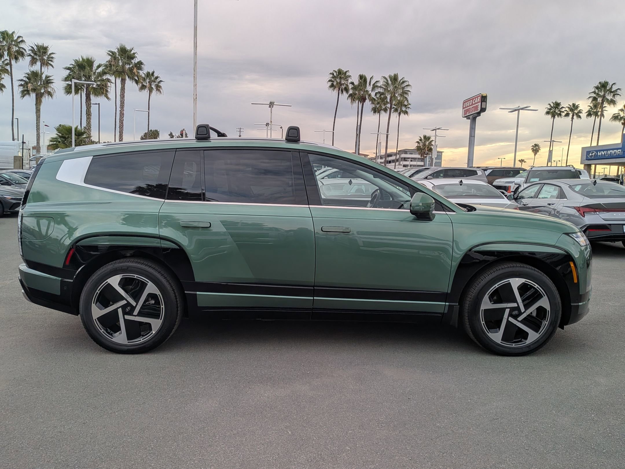 New 2026 Hyundai Ioniq 9 Limited image 5