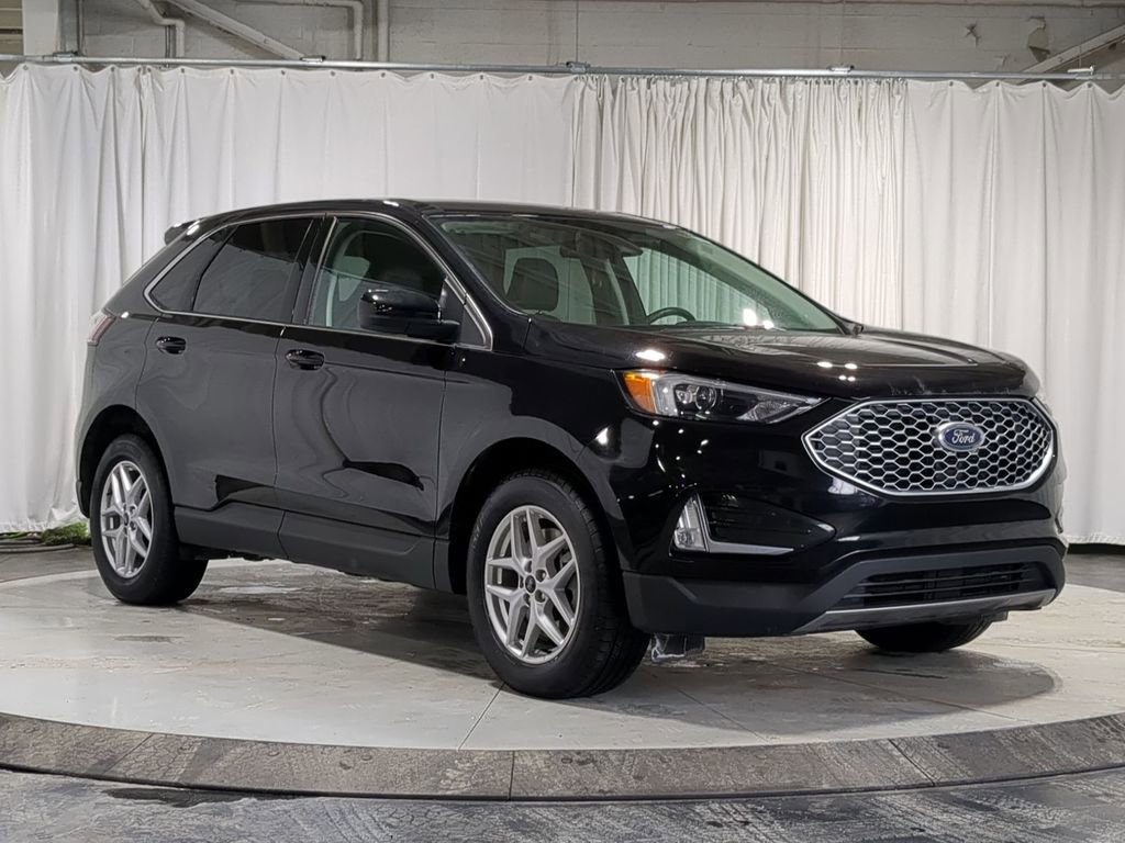 Used 2024 Ford Edge SEL w/ Convenience Package image 16