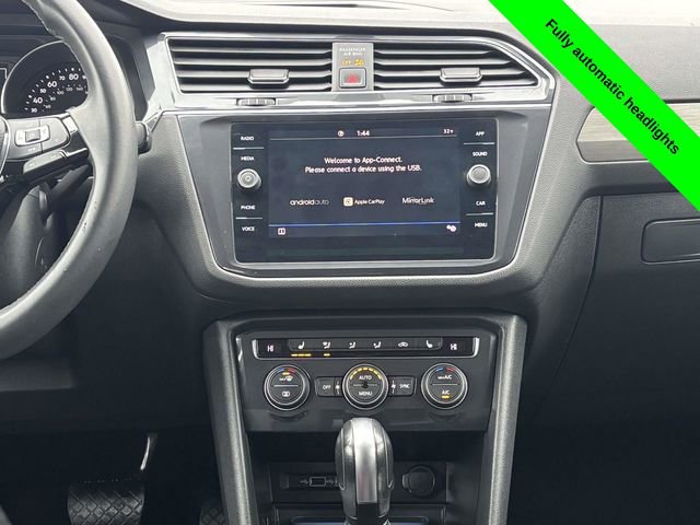 Used 2020 Volkswagen Tiguan SE image 26