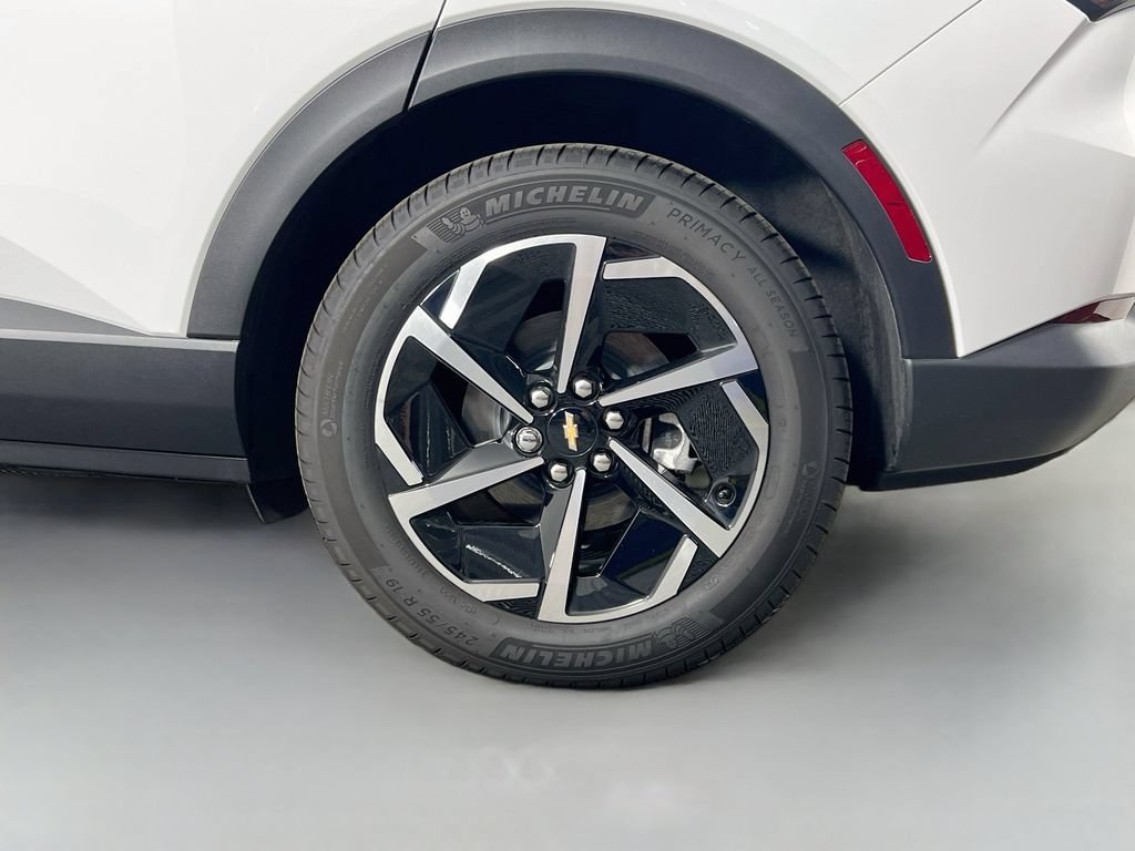 New 2026 Chevrolet Equinox EV LT FWD image 30
