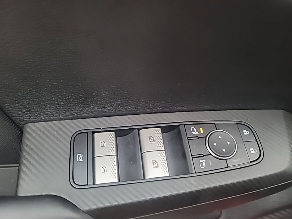 Used 2024 Mitsubishi Outlander ES image 9