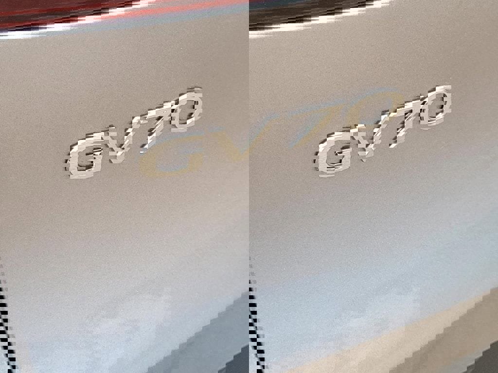 Used 2022 Genesis GV70 3.5T Sport w/ Sport Prestige Package AWD/4WD image 8