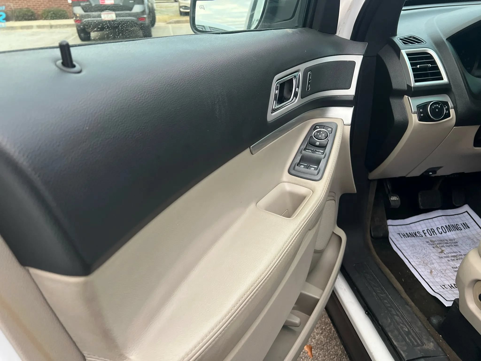 Used 2015 Ford Explorer XLT FWD image 10