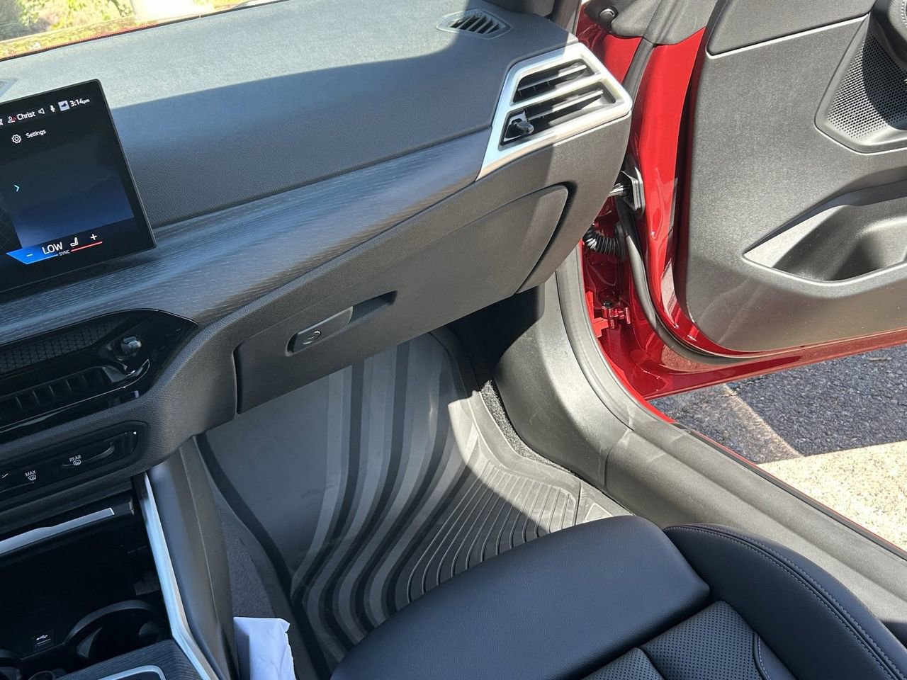 Used 2026 BMW 230i Coupe w/ Convenience Package RWD image 18