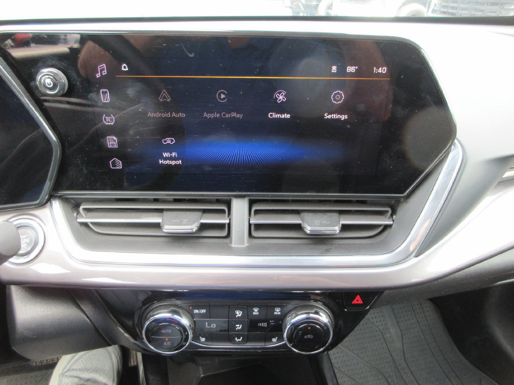Used 2025 Chevrolet Trax ACTIV w/ Driver Confidence Package FWD image 31