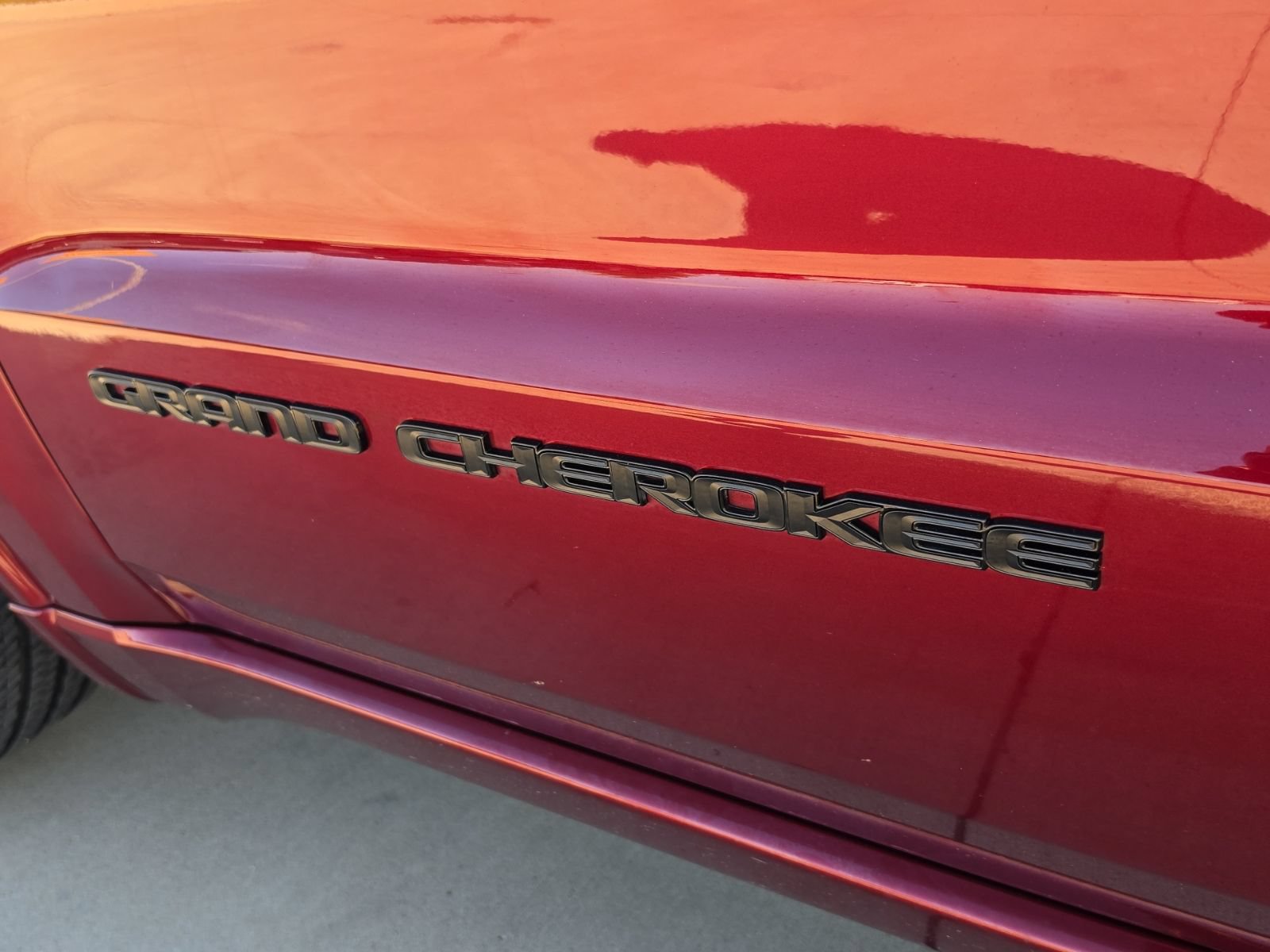 Used 2020 Jeep Grand Cherokee Altitude RWD image 10