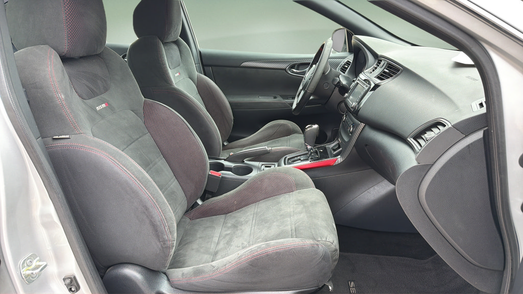Certified 2017 Nissan Sentra NISMO w/ NISMO Premium Package FWD image 11