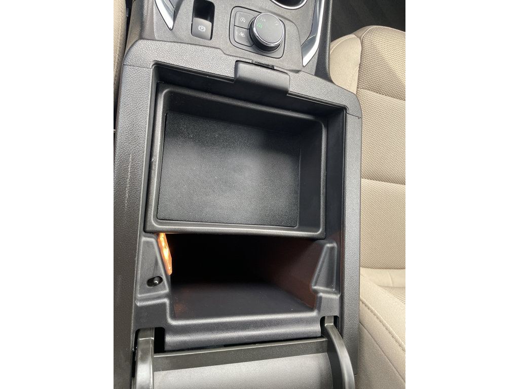 Used 2023 Chevrolet Traverse LS w/ Safety Package image 29