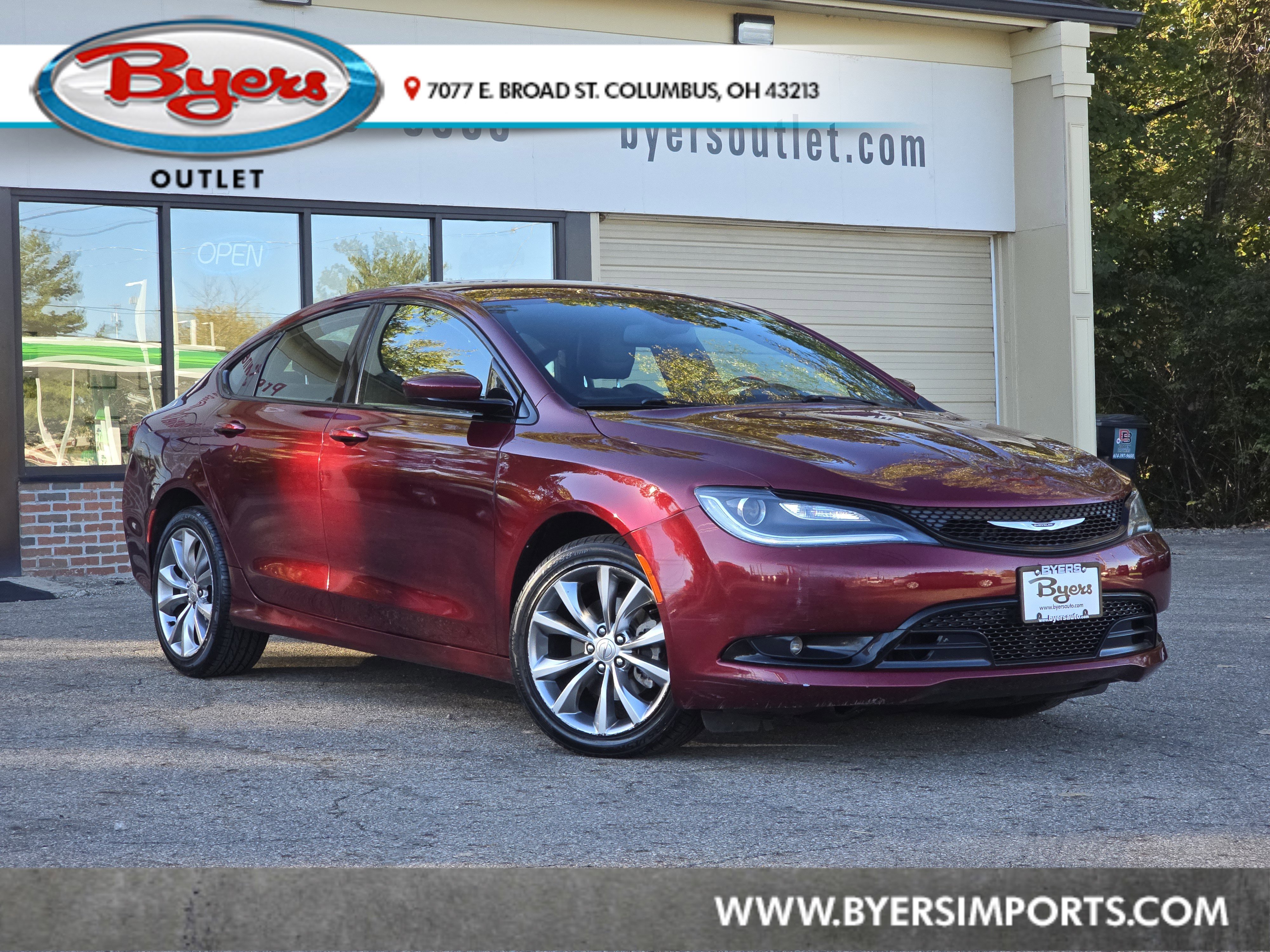 Used 2016 Chrysler 200 S image 1
