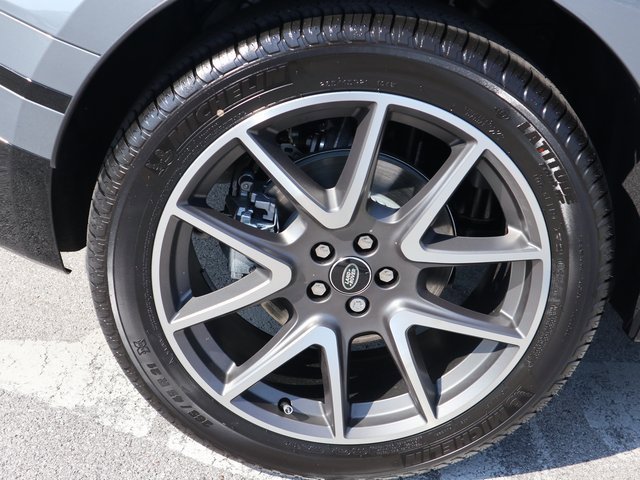 New 2025 Land Rover Range Rover Velar Dynamic SE image 26