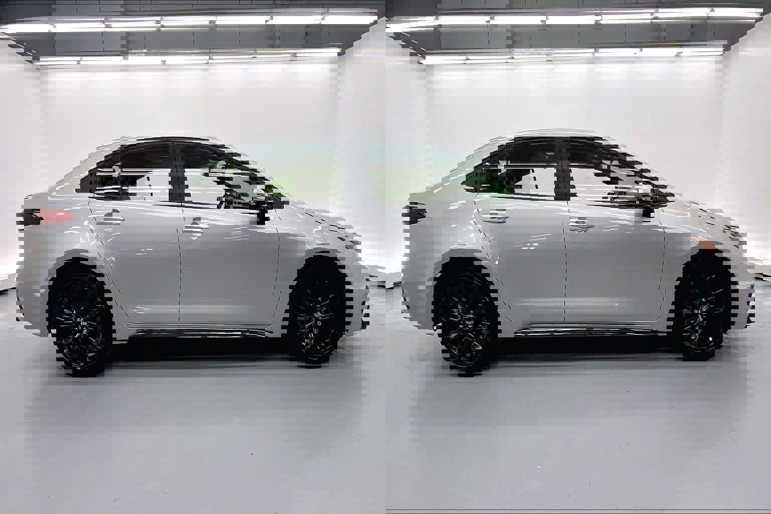 Used 2024 Toyota Corolla XSE image 5