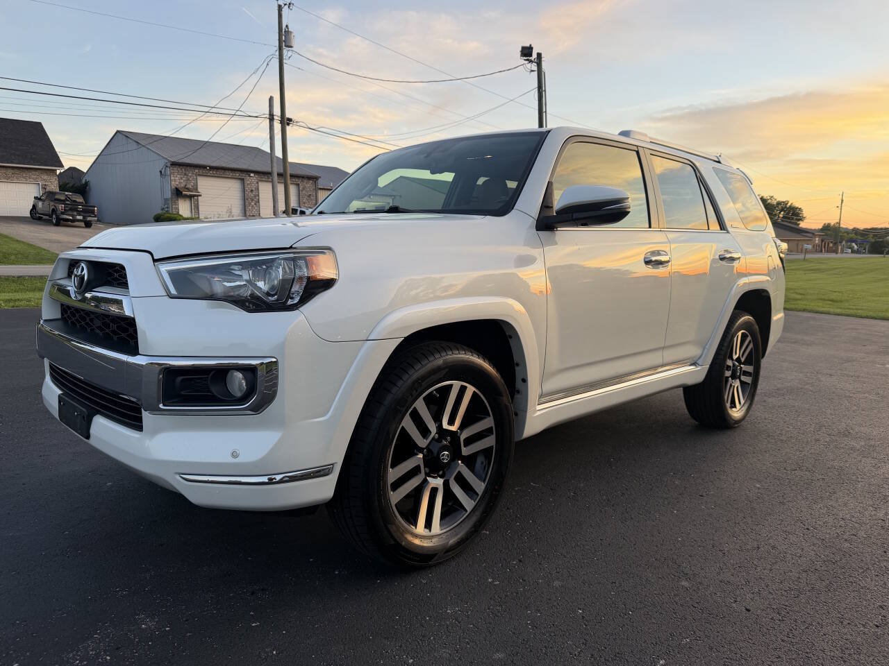 Used 2014 Toyota 4Runner Limited AWD/4WD image 3