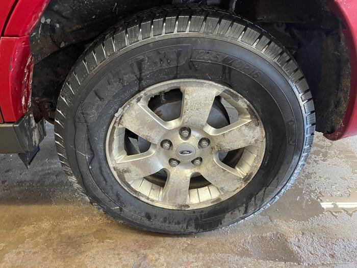 Used 2011 Ford Escape Limited image 14