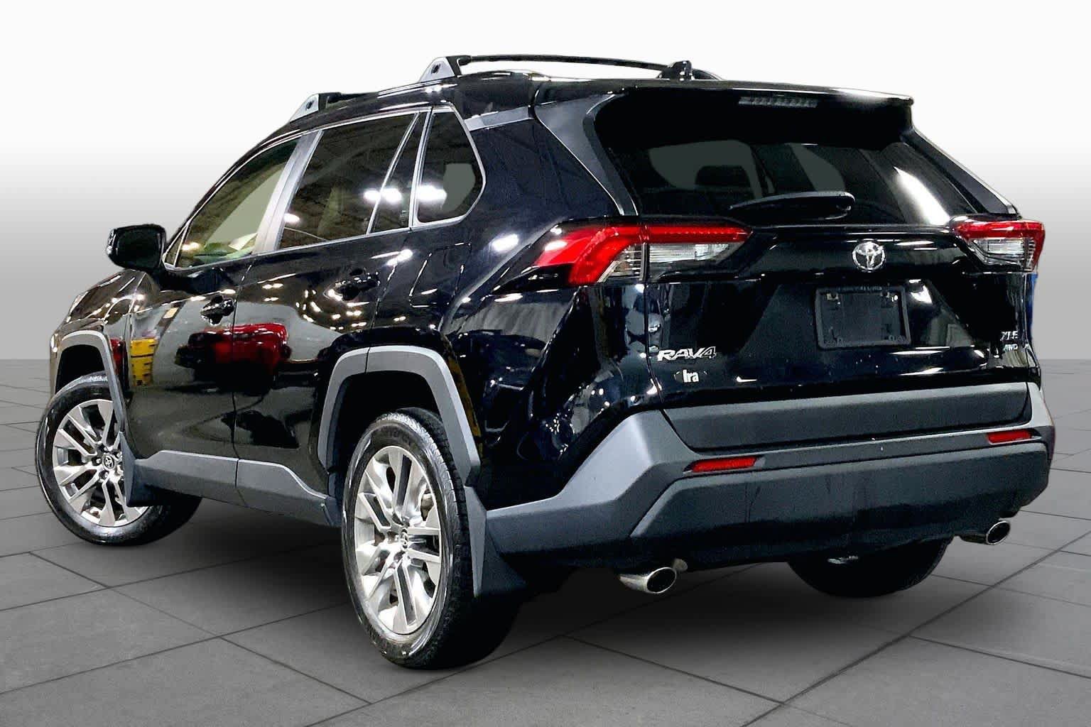 Used 2023 Toyota RAV4 XLE Premium AWD/4WD image 12