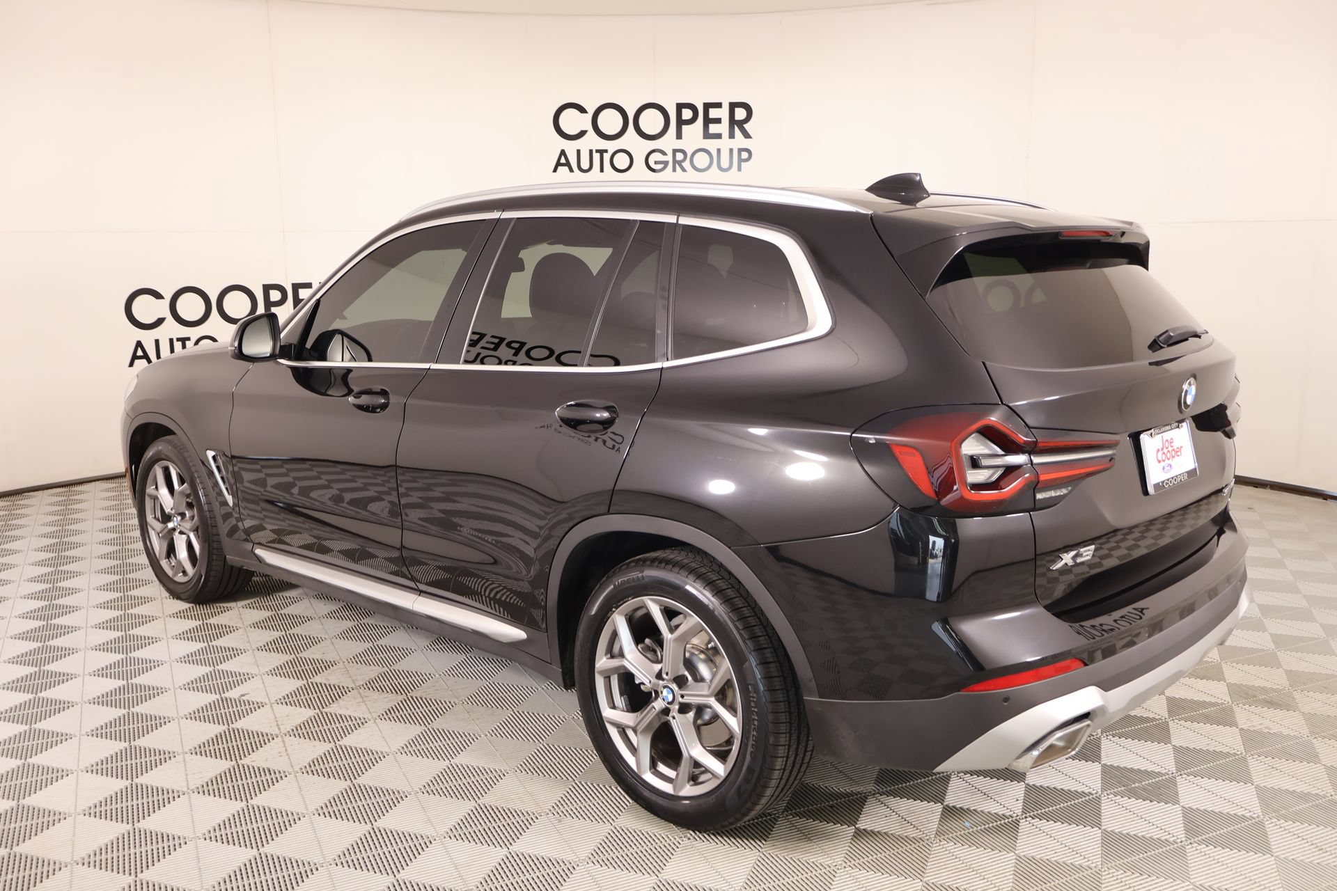 Used 2024 BMW X3 sDrive30i w/ Convenience Package RWD image 24